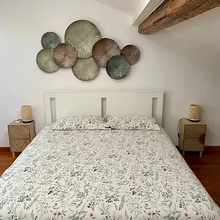 Charming Loft On A Square
