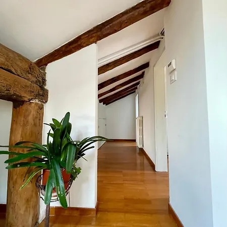 Charming Loft On A Square * 博洛尼亚