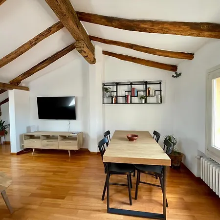 公寓 Charming Loft On A Square *