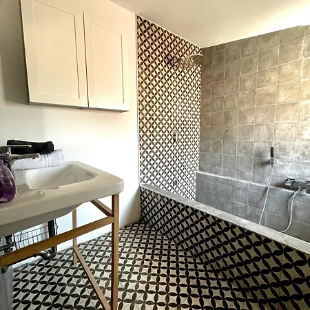 公寓 Charming Loft On A Square *